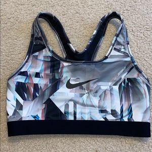 Nike Colorful Sports Bra